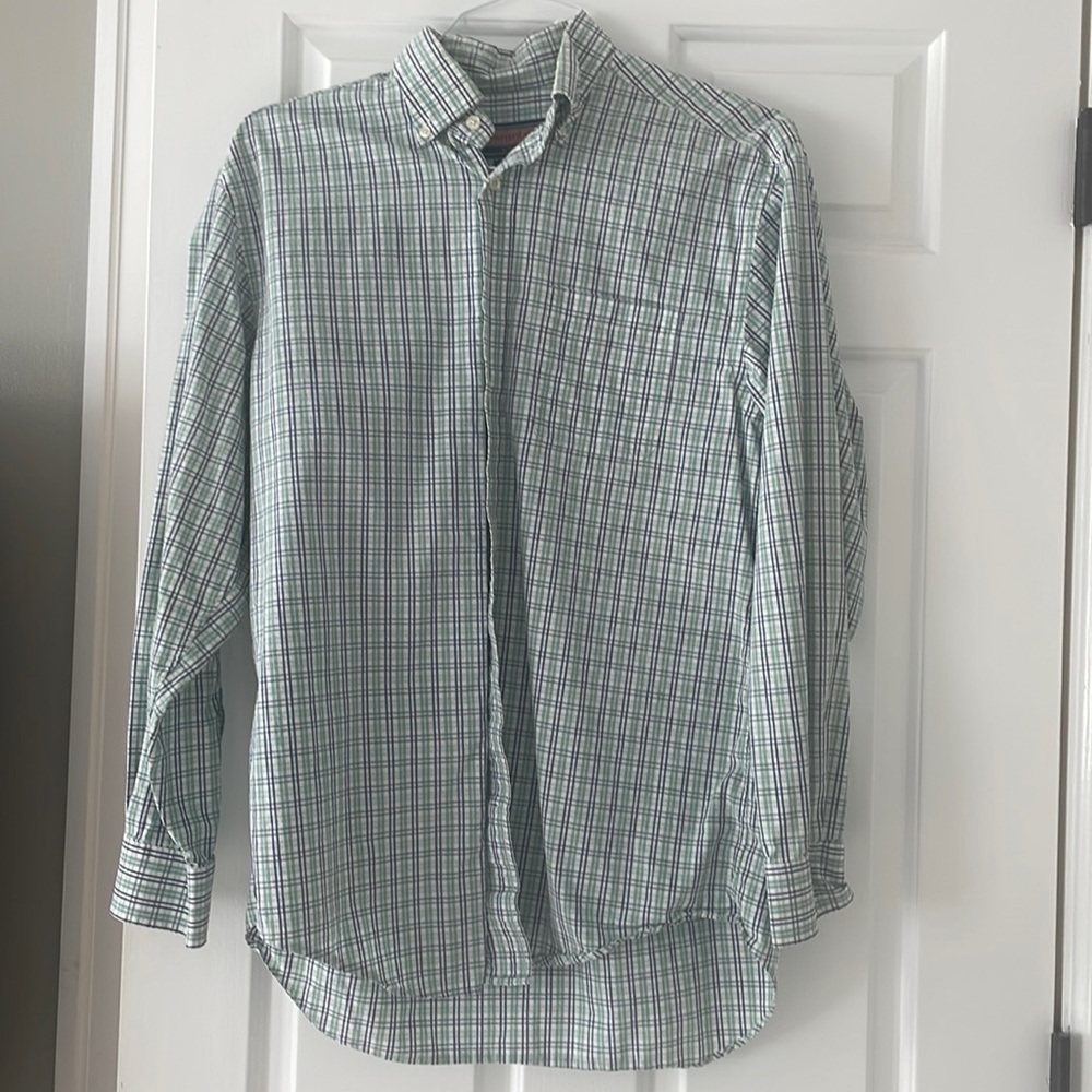Vineyard Vines medium button up polo